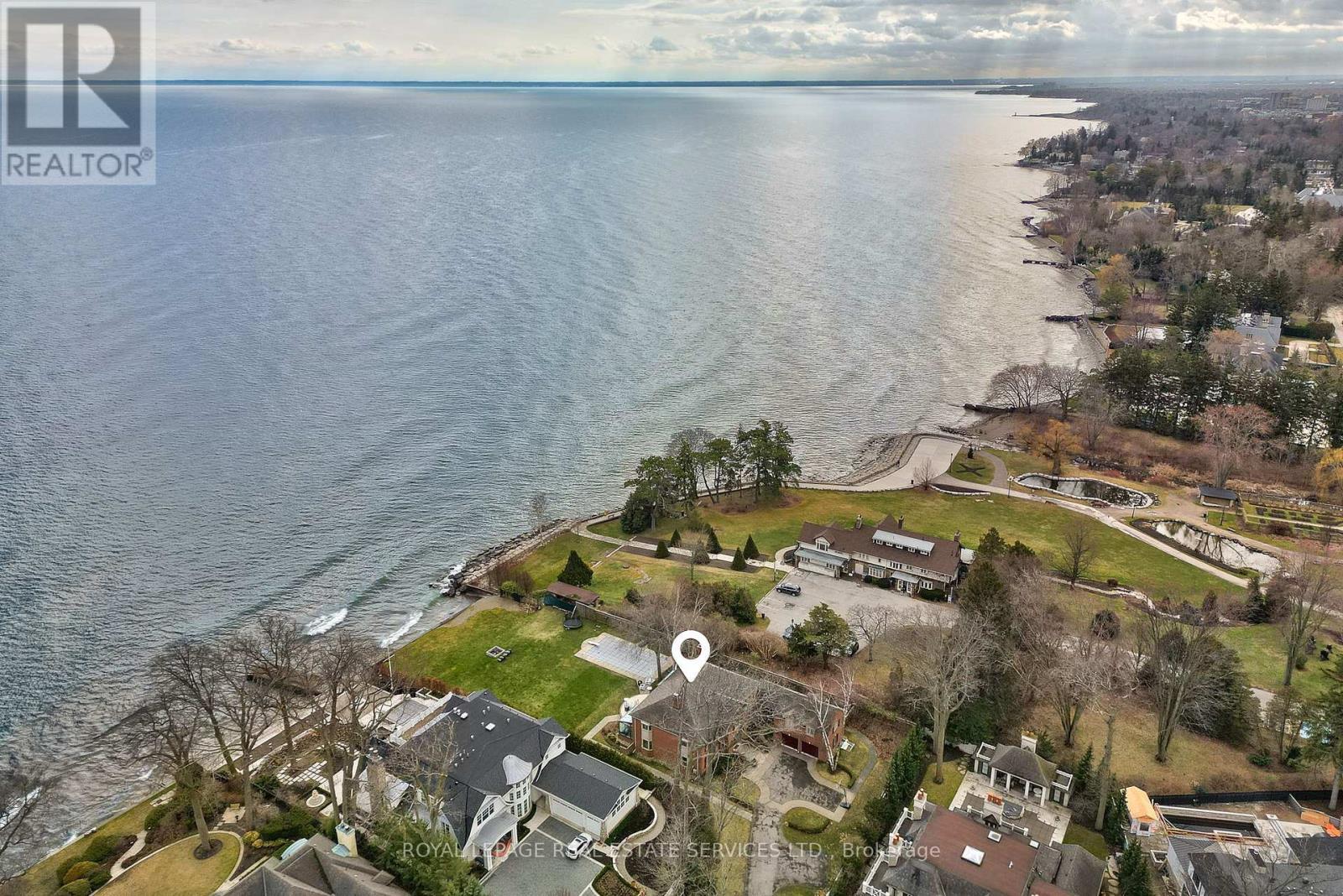 












16 ENNISCLARE DRIVE W

,
Oakville,




Ontario
L6J4N2

