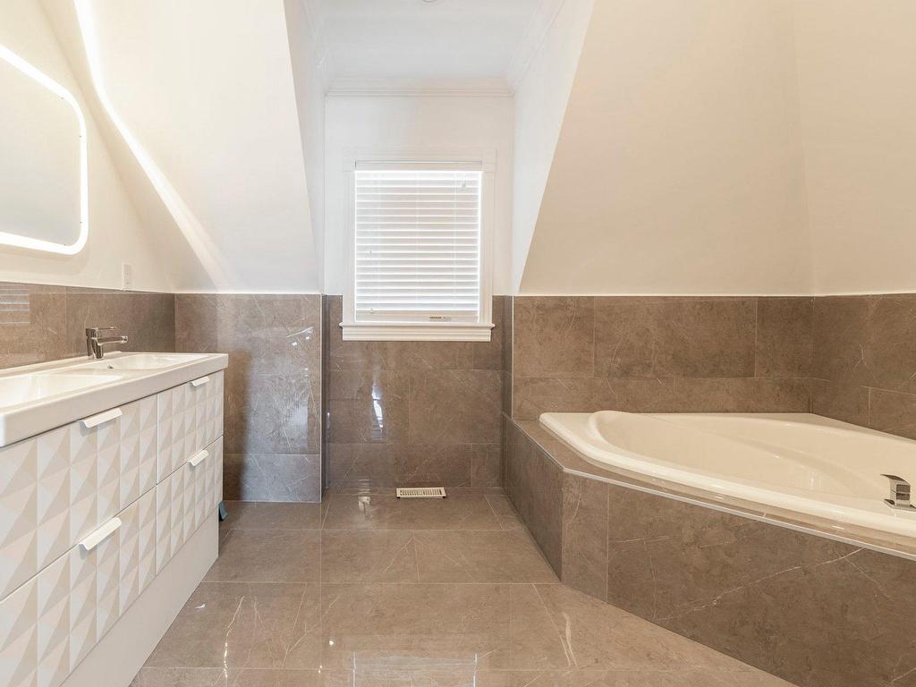 









9


Rue Desjardins

,
Repentigny (Repentigny),




QC
J5Y3Y5

