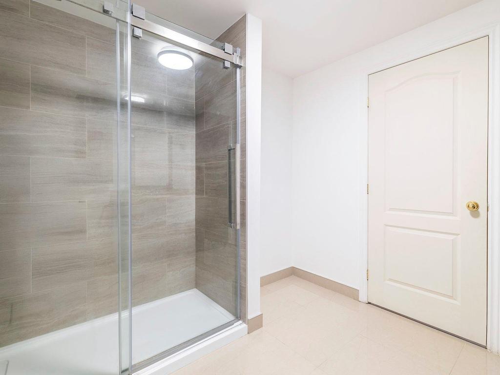 









9


Rue Desjardins

,
Repentigny (Repentigny),




QC
J5Y3Y5

