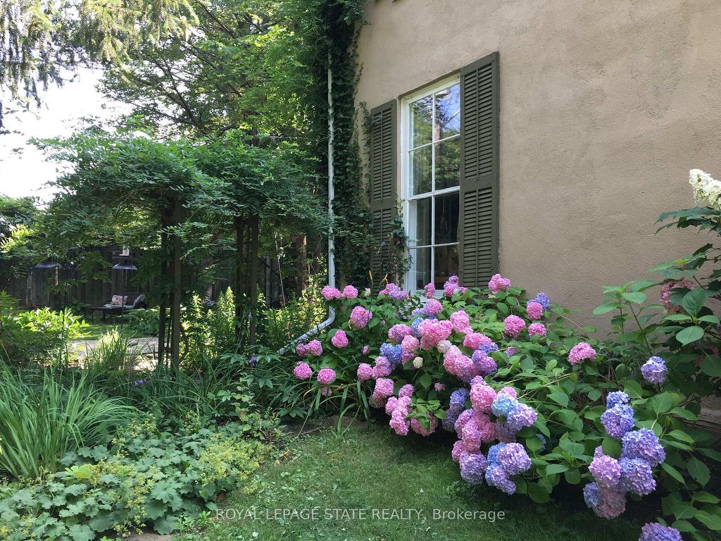 









340


Dundas

Street East,
Hamilton,




ON
L0R 2H0

