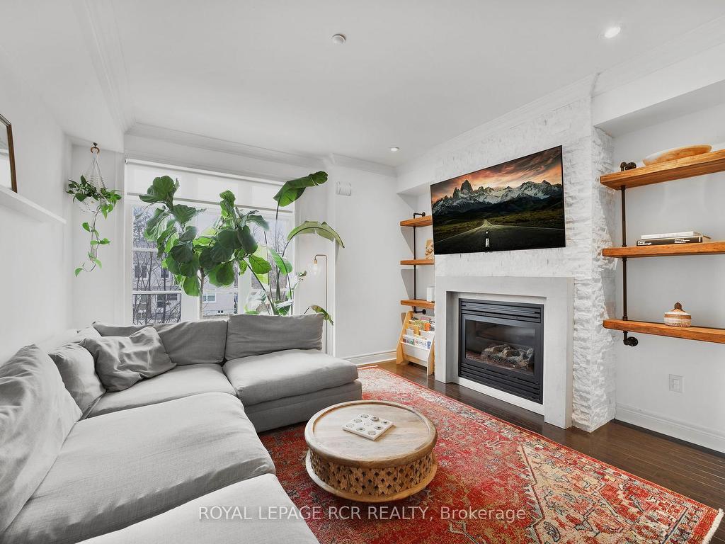 









8343


Kipling

Avenue,
Vaughan,




ON
L4L 2A7

