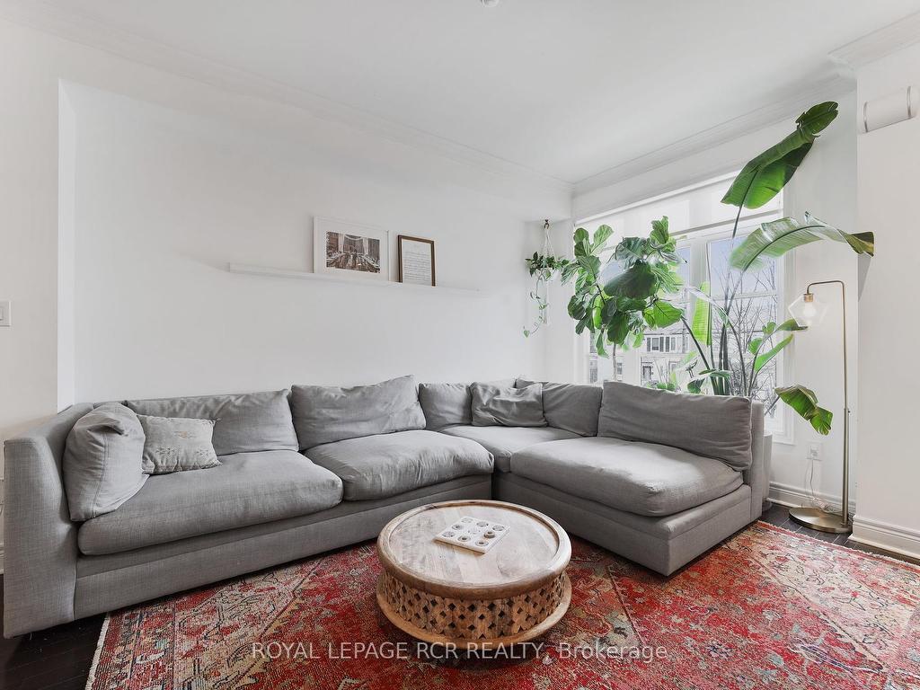 









8343


Kipling

Avenue,
Vaughan,




ON
L4L 2A7

