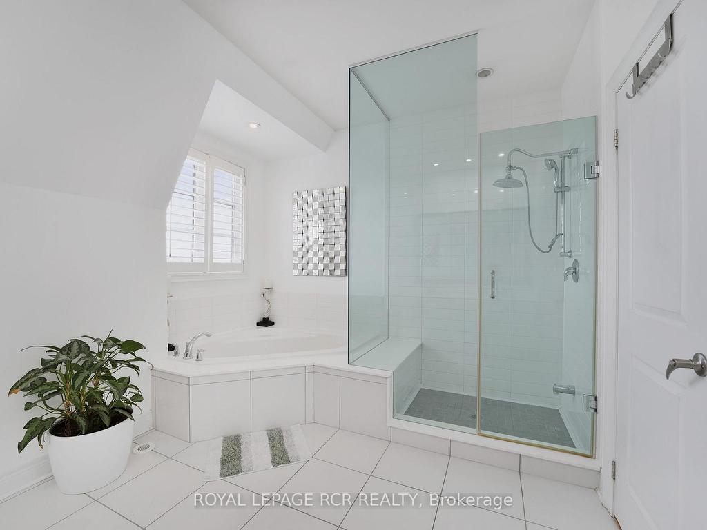 









8343


Kipling

Avenue,
Vaughan,




ON
L4L 2A7

