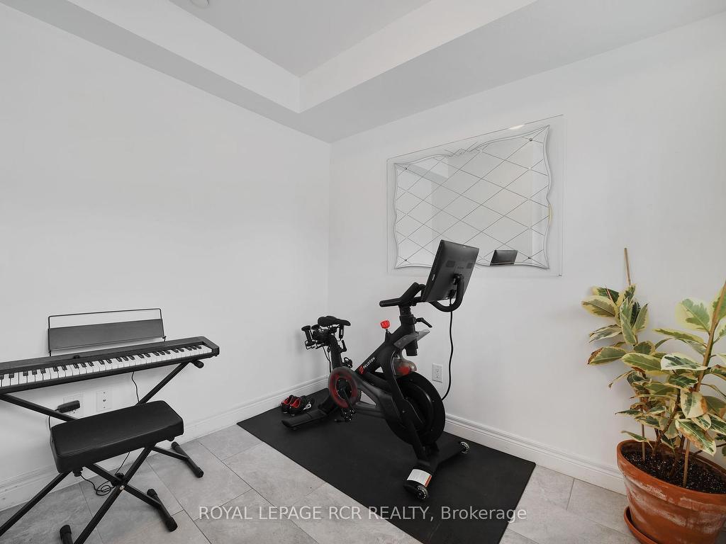 









8343


Kipling

Avenue,
Vaughan,




ON
L4L 2A7

