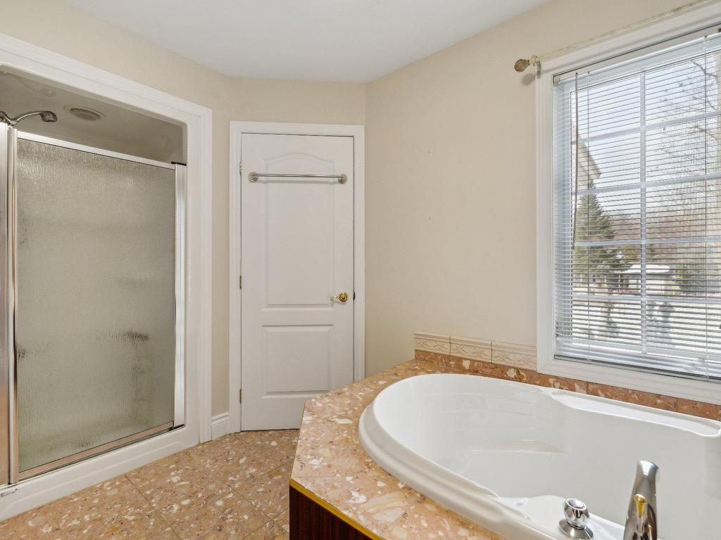 









8


Rue des Pruniers

,
Cantley,




QC
J8V2V7

