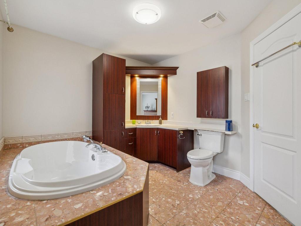 









8


Rue des Pruniers

,
Cantley,




QC
J8V2V7

