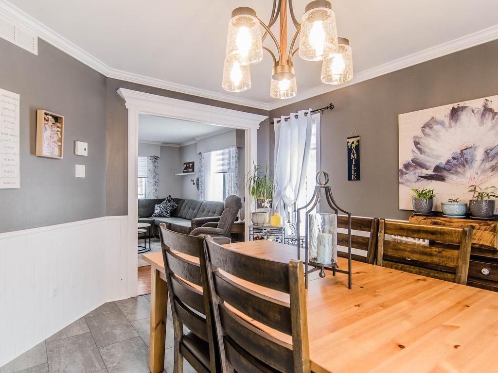 









121


Rue de la Cascade

,
Val-des-Monts,




QC
J8N1H9

