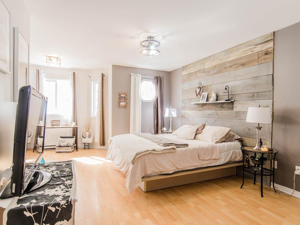 









121


Rue de la Cascade

,
Val-des-Monts,




QC
J8N1H9

