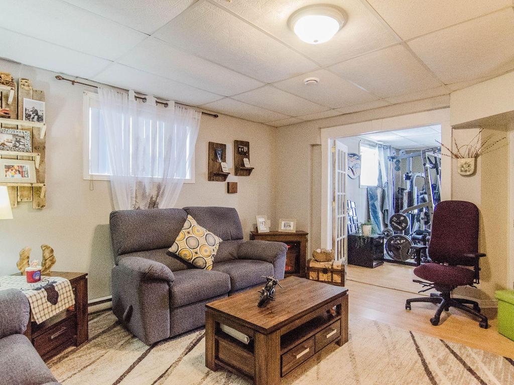 









121


Rue de la Cascade

,
Val-des-Monts,




QC
J8N1H9

