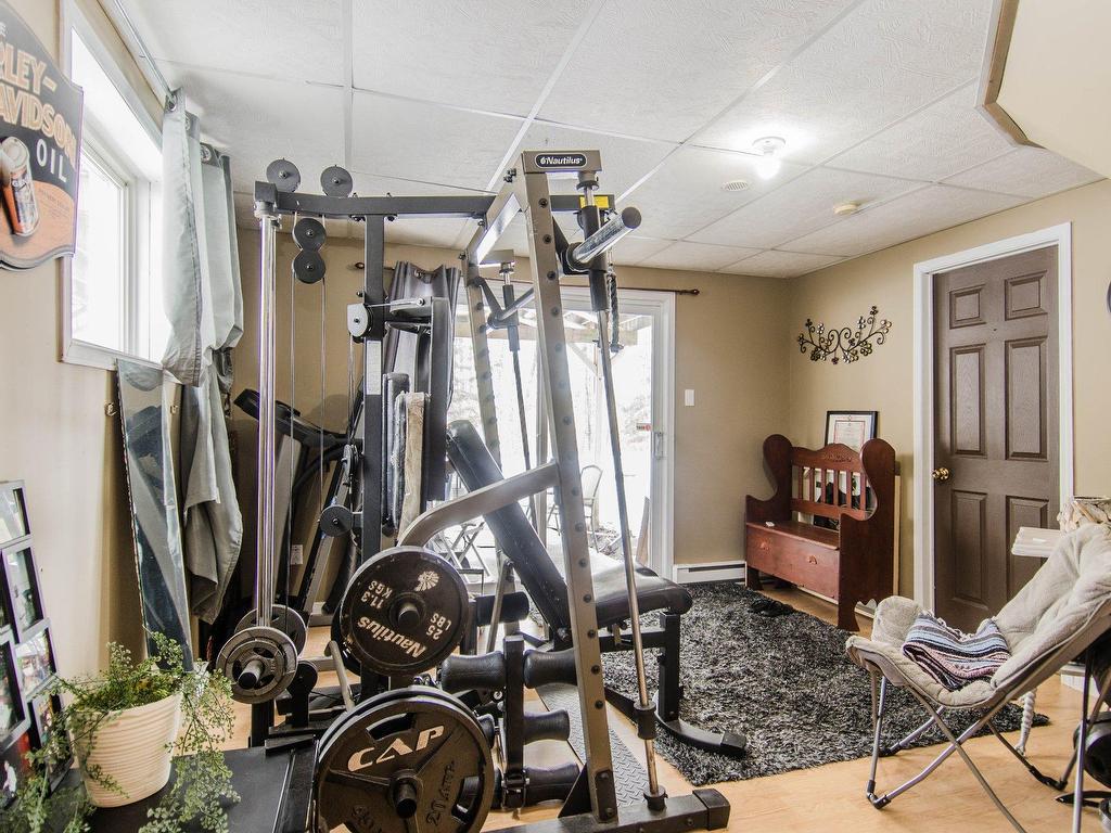 









121


Rue de la Cascade

,
Val-des-Monts,




QC
J8N1H9

