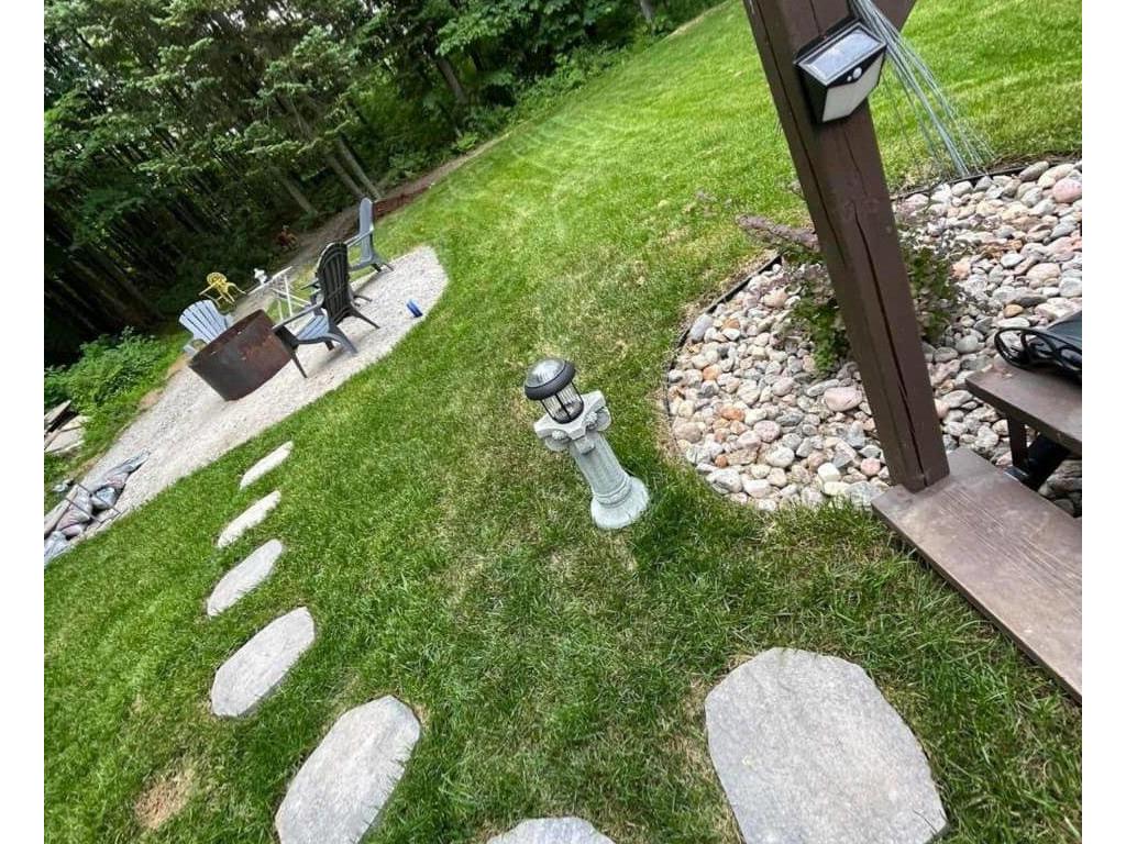 









121


Rue de la Cascade

,
Val-des-Monts,




QC
J8N1H9


