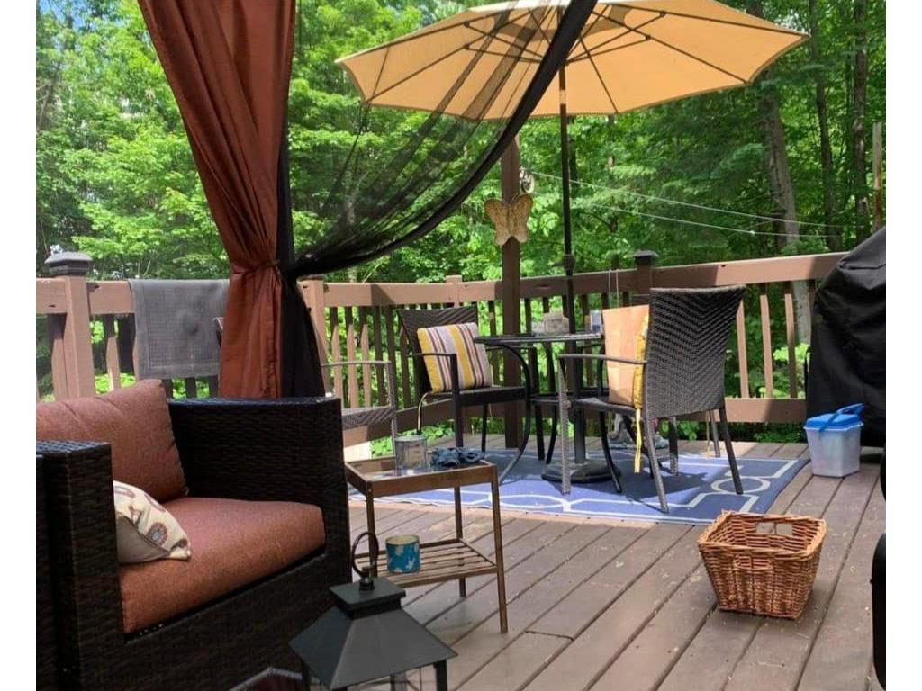 









121


Rue de la Cascade

,
Val-des-Monts,




QC
J8N1H9

