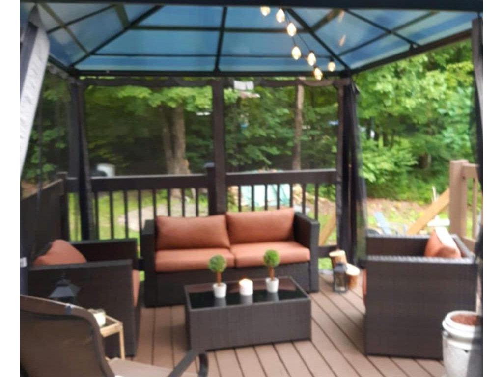 









121


Rue de la Cascade

,
Val-des-Monts,




QC
J8N1H9

