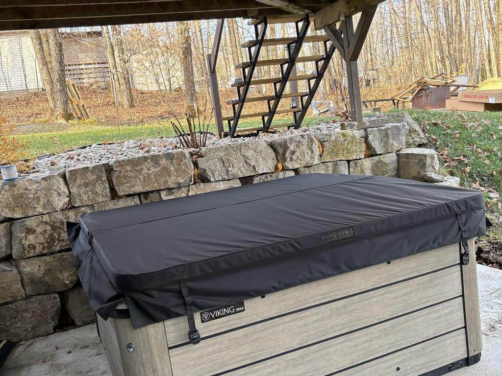









121


Rue de la Cascade

,
Val-des-Monts,




QC
J8N1H9

