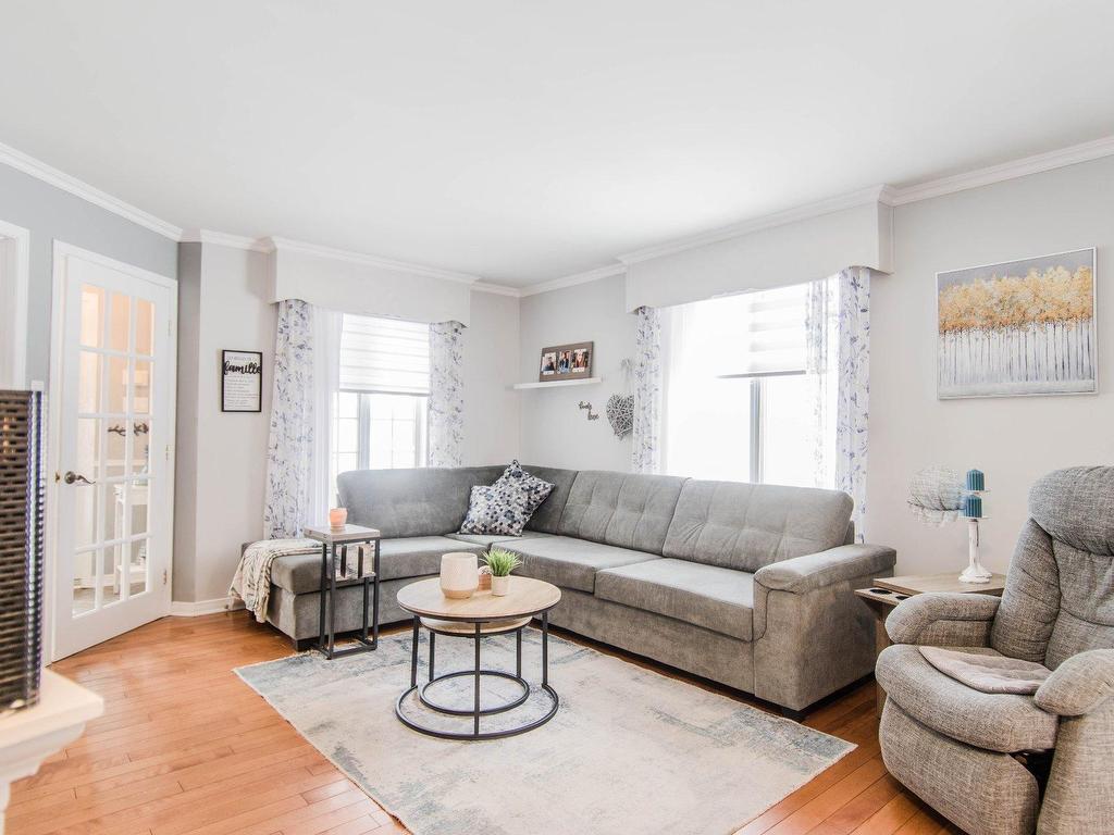 









121


Rue de la Cascade

,
Val-des-Monts,




QC
J8N1H9

