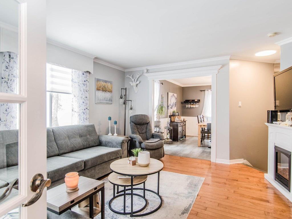 









121


Rue de la Cascade

,
Val-des-Monts,




QC
J8N1H9

