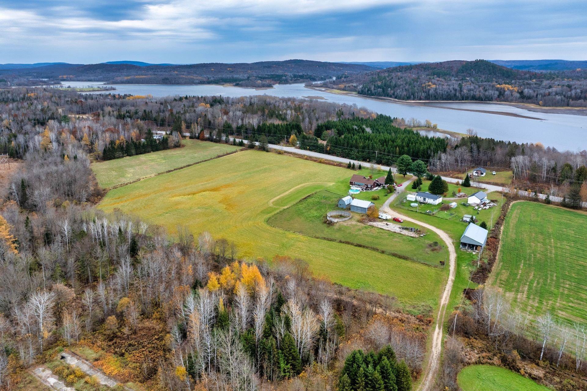 









139

 - 143


Route 309

,
Saint-Aimé-du-Lac-des-Îles,







QC
J0W1J0

