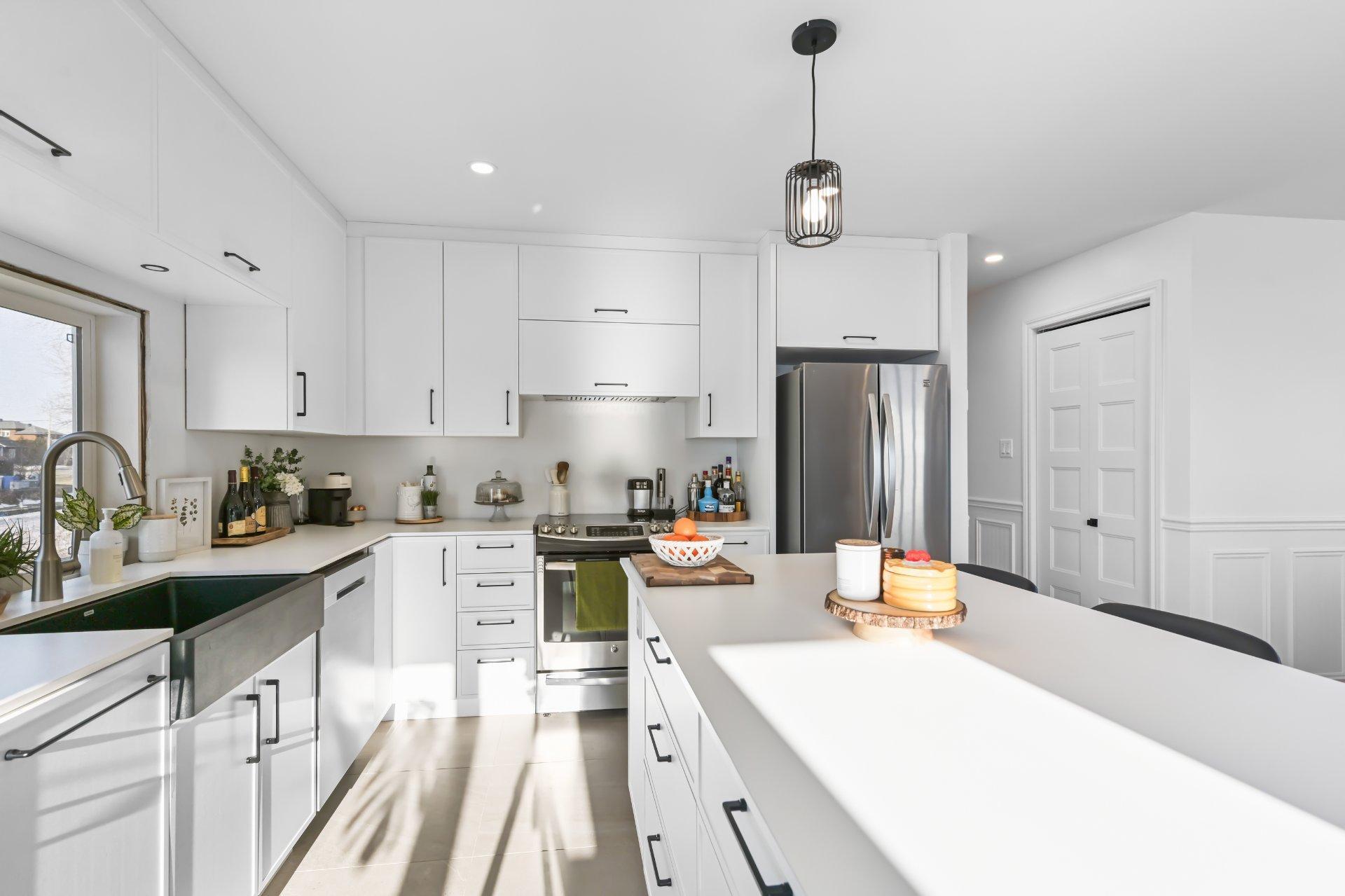









25


31e Avenue

,
Saint-Blaise-sur-Richelieu,




QC
J0J1W0

