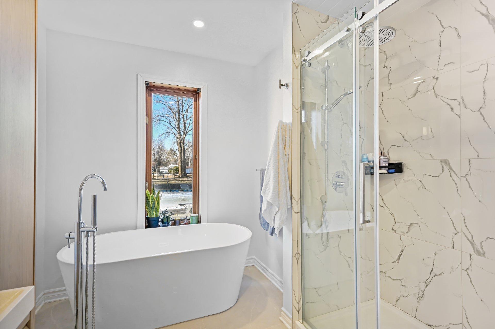 









25


31e Avenue

,
Saint-Blaise-sur-Richelieu,




QC
J0J1W0

