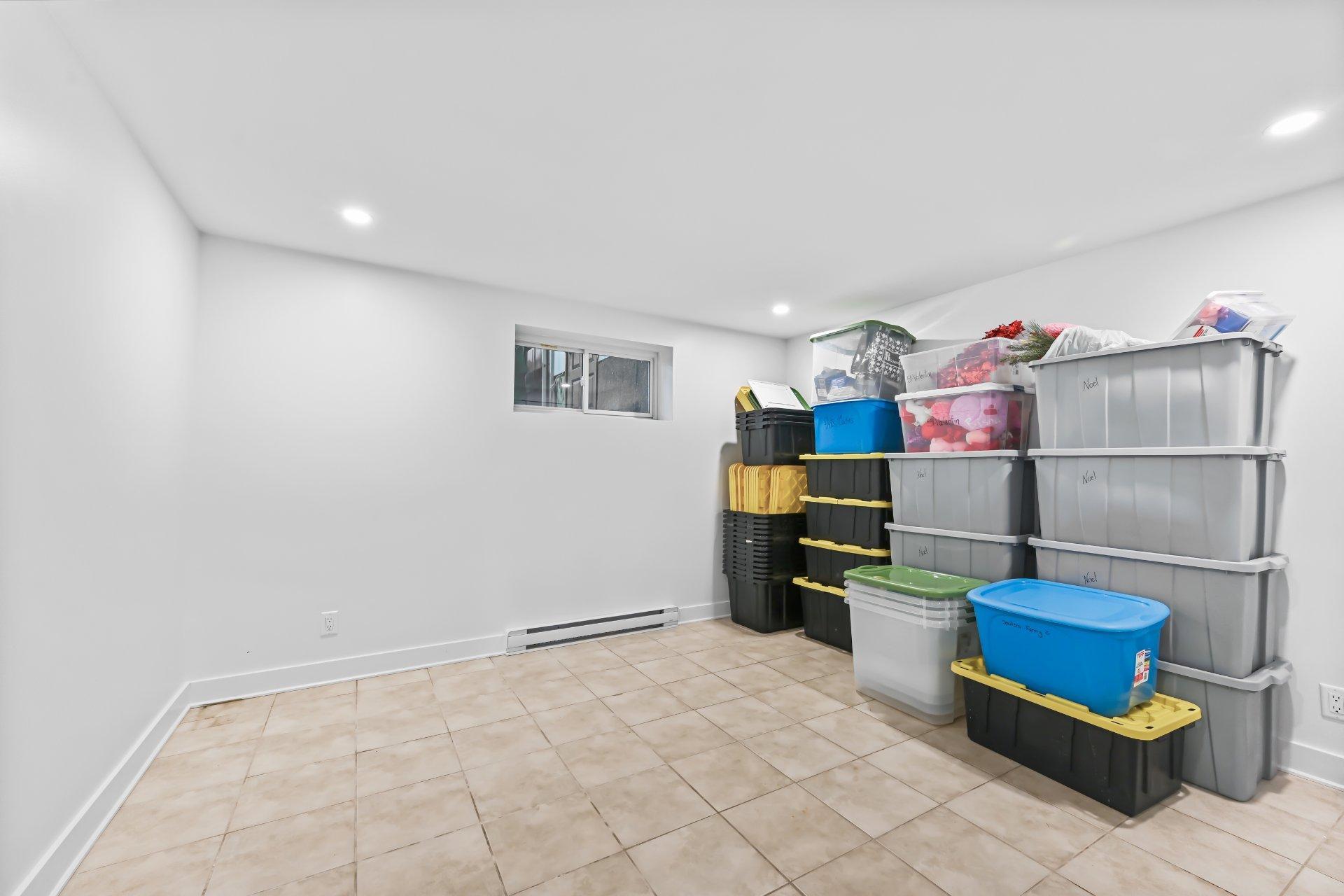 









25


31e Avenue

,
Saint-Blaise-sur-Richelieu,




QC
J0J1W0

