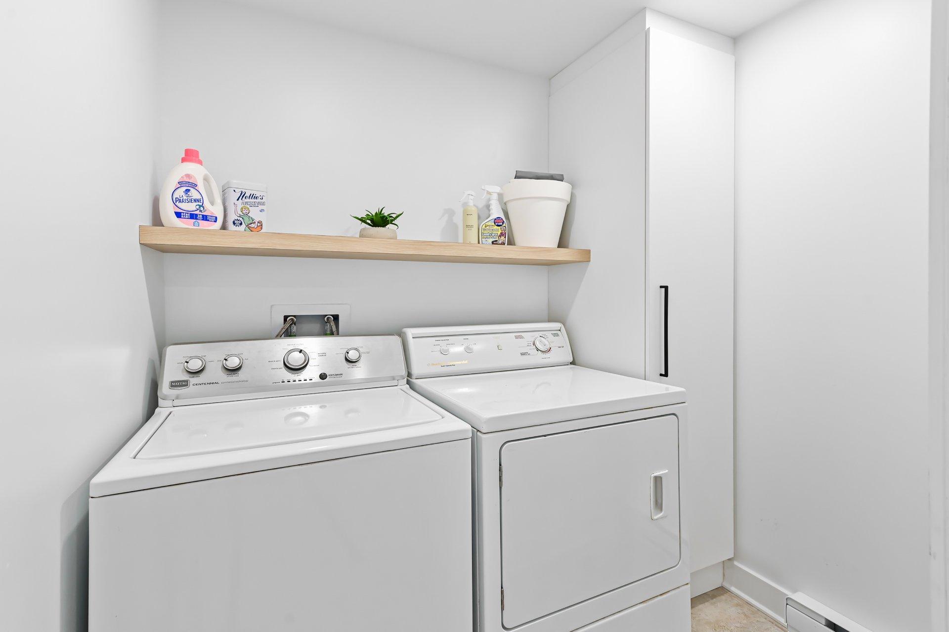 









25


31e Avenue

,
Saint-Blaise-sur-Richelieu,




QC
J0J1W0

