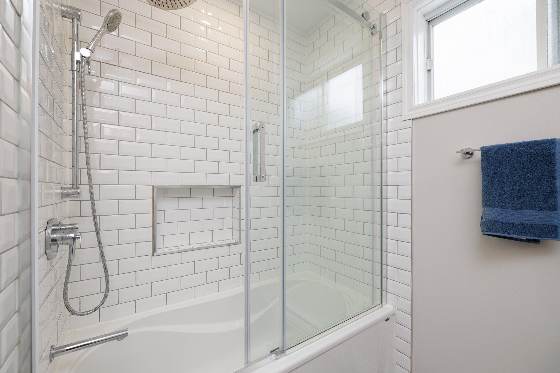 









17244


Rue Marcel-Libersan

,
Montréal (Pierrefonds-Roxboro),




QC
H9J3P3

