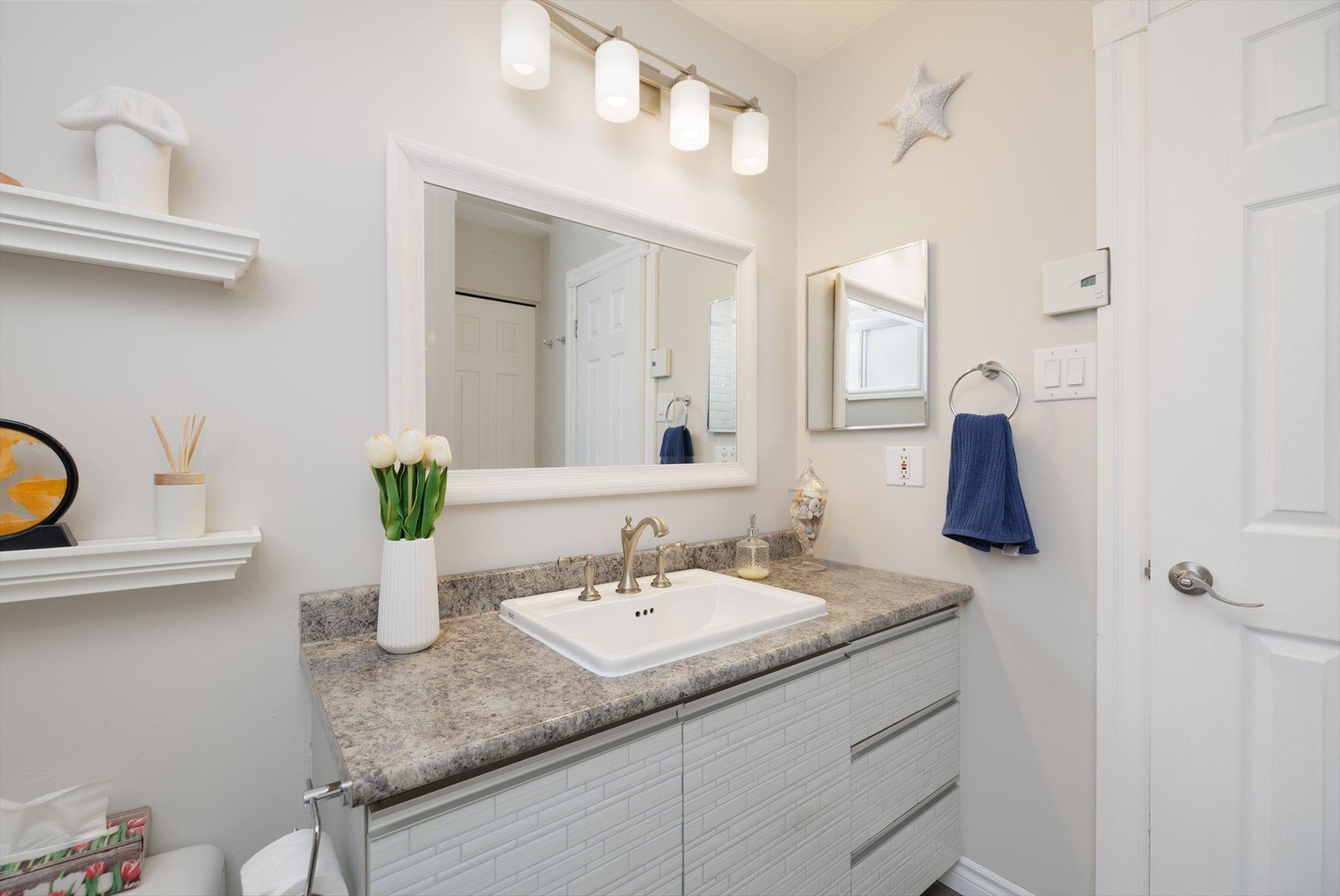 









17244


Rue Marcel-Libersan

,
Montréal (Pierrefonds-Roxboro),




QC
H9J3P3

