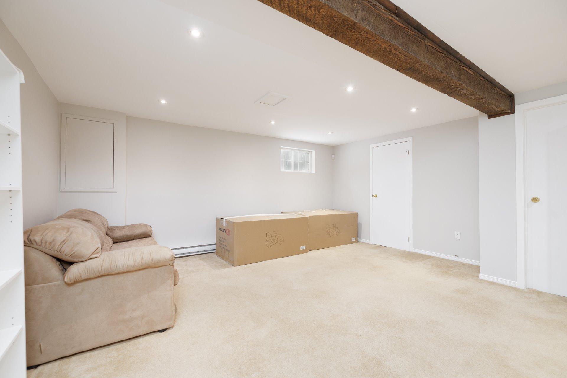 









17244


Rue Marcel-Libersan

,
Montréal (Pierrefonds-Roxboro),




QC
H9J3P3

