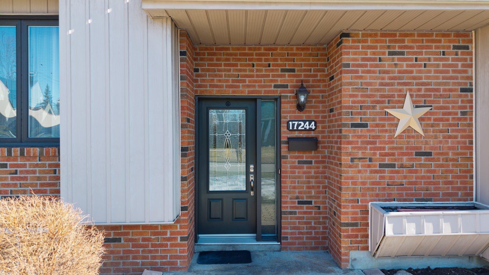 









17244


Rue Marcel-Libersan

,
Montréal (Pierrefonds-Roxboro),




QC
H9J3P3

