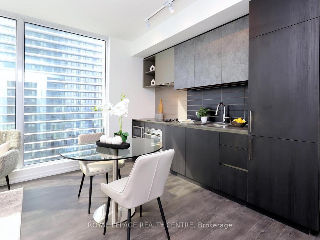 









1000


Portage

Parkway, 910,
Vaughan,




ON
L4K 0L1

