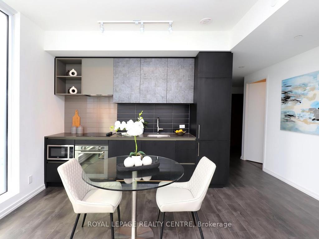 









1000


Portage

Parkway, 910,
Vaughan,




ON
L4K 0L1

