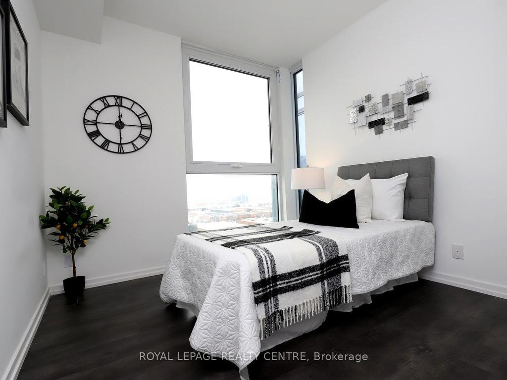 









1000


Portage

Parkway, 910,
Vaughan,




ON
L4K 0L1

