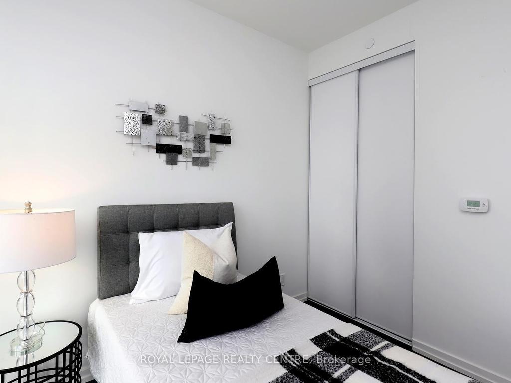 









1000


Portage

Parkway, 910,
Vaughan,




ON
L4K 0L1

