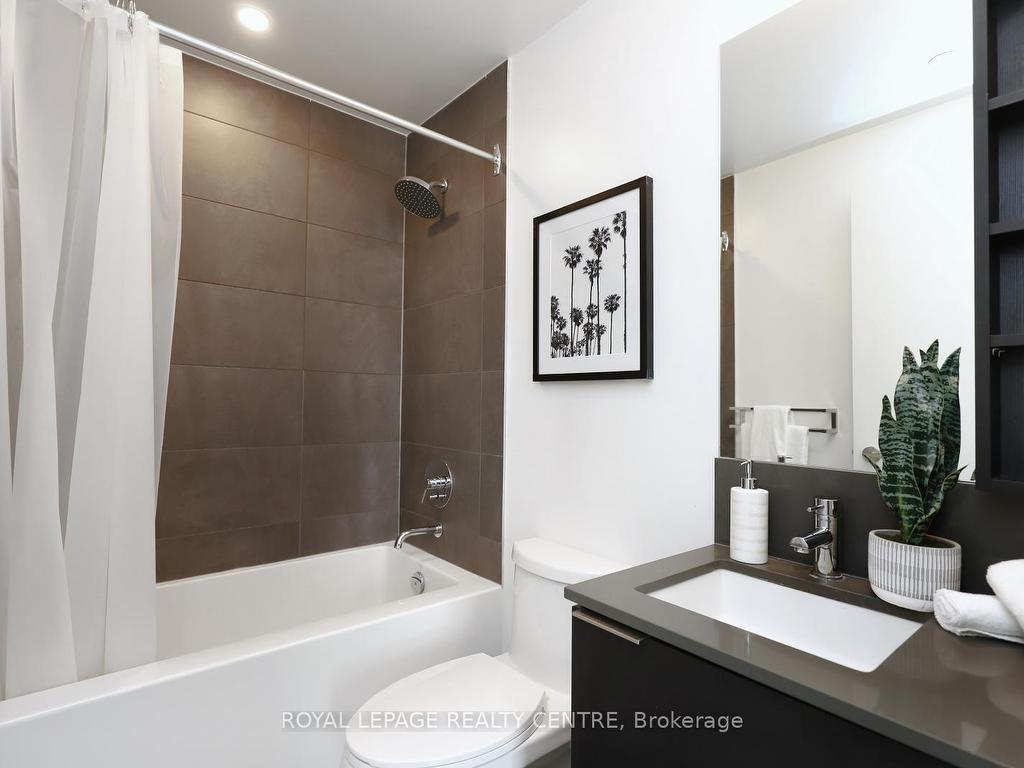









1000


Portage

Parkway, 910,
Vaughan,




ON
L4K 0L1

