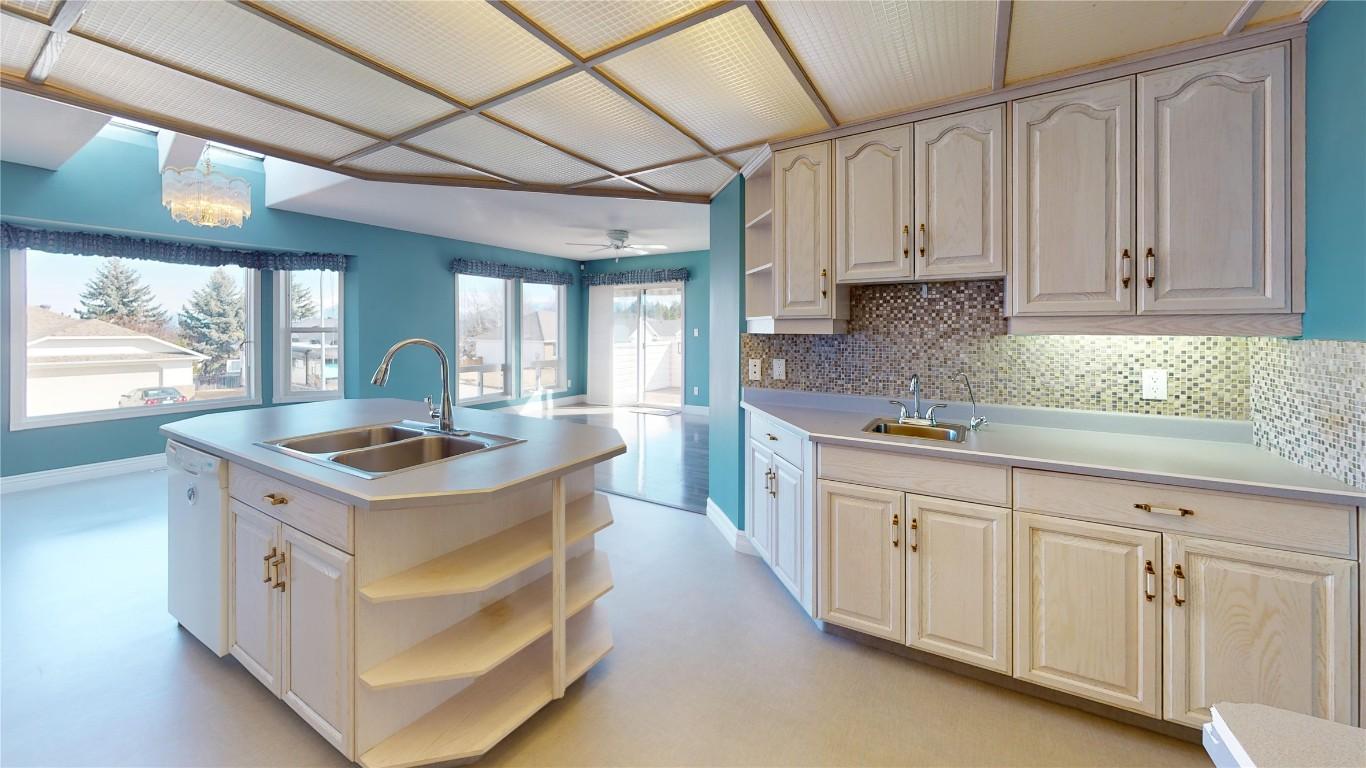 









801


16th

Street,
Cranbrook,




BC
V1C 5N9

