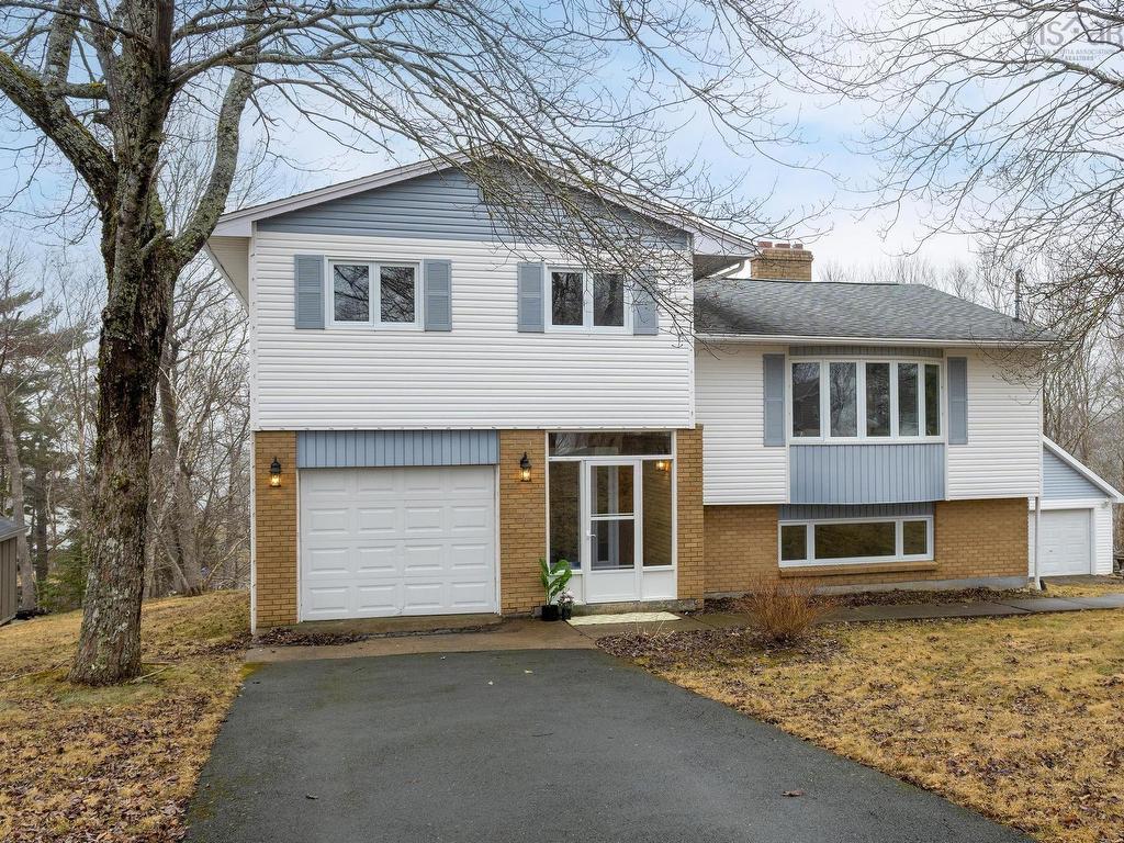 












737 Lakeview Avenue

,
Middle Sackville,




NS
B4E 3B8

