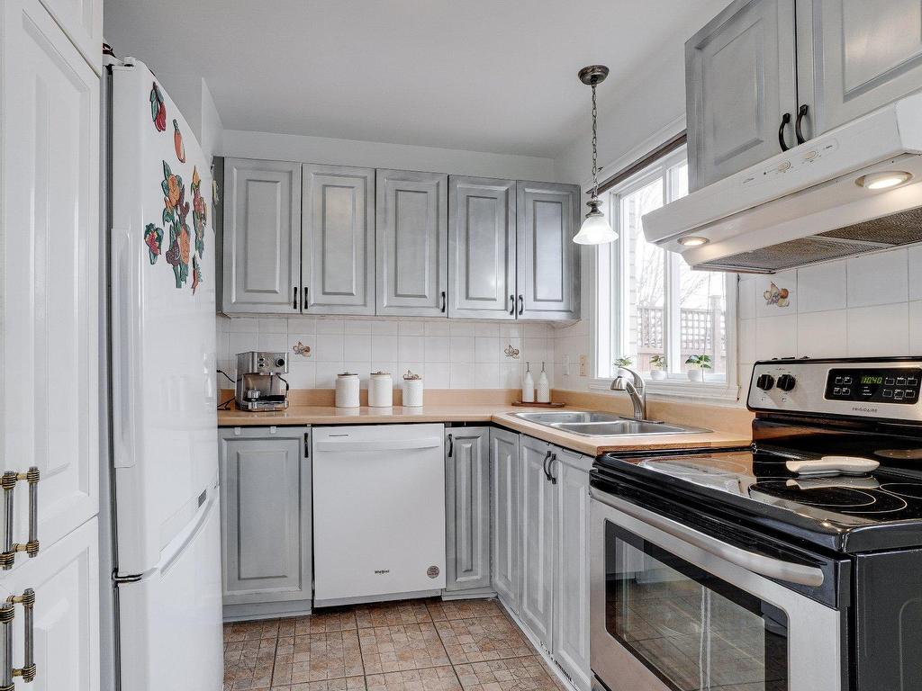 









154


Rue Beauchesne

,
Saint-Eustache,




QC
J7R2X8

