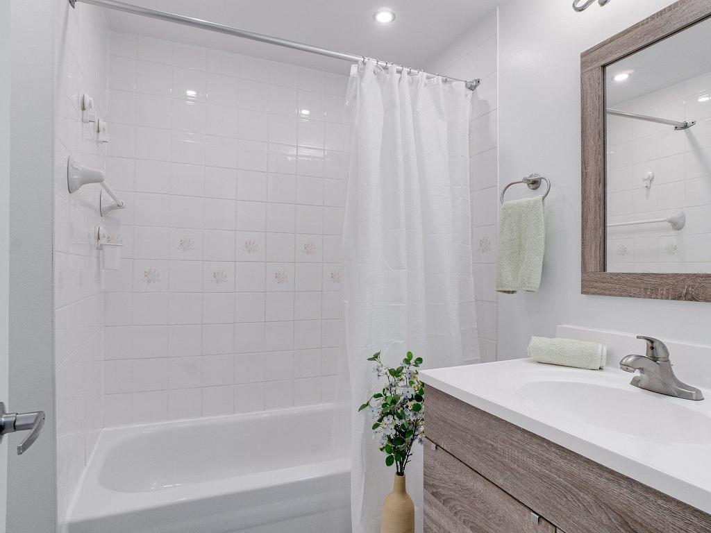 









154


Rue Beauchesne

,
Saint-Eustache,




QC
J7R2X8

