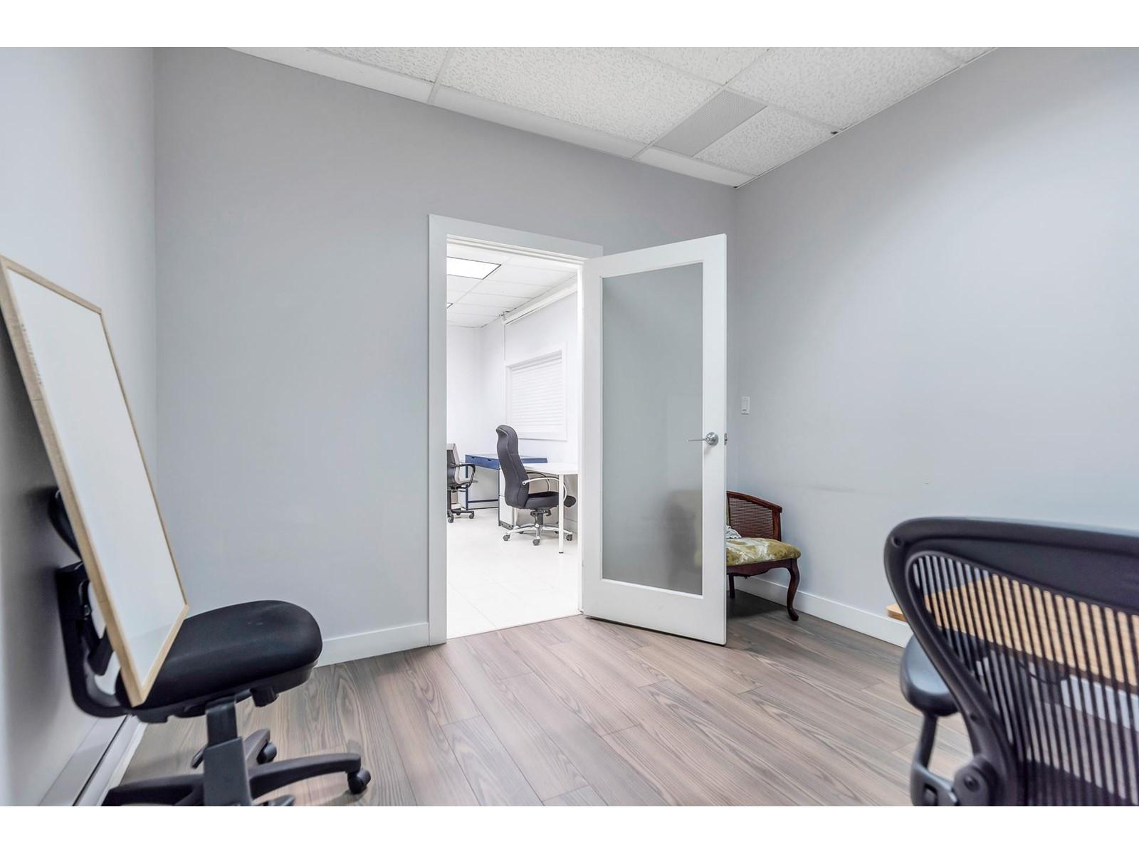 












1 10318 WHALLEY BOULEVARD

,
Surrey,




British Columbia
V3T4H4

