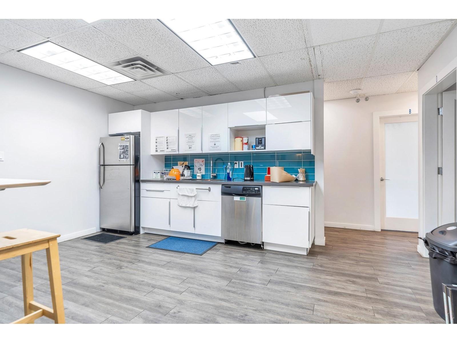












1 10318 WHALLEY BOULEVARD

,
Surrey,




British Columbia
V3T4H4


