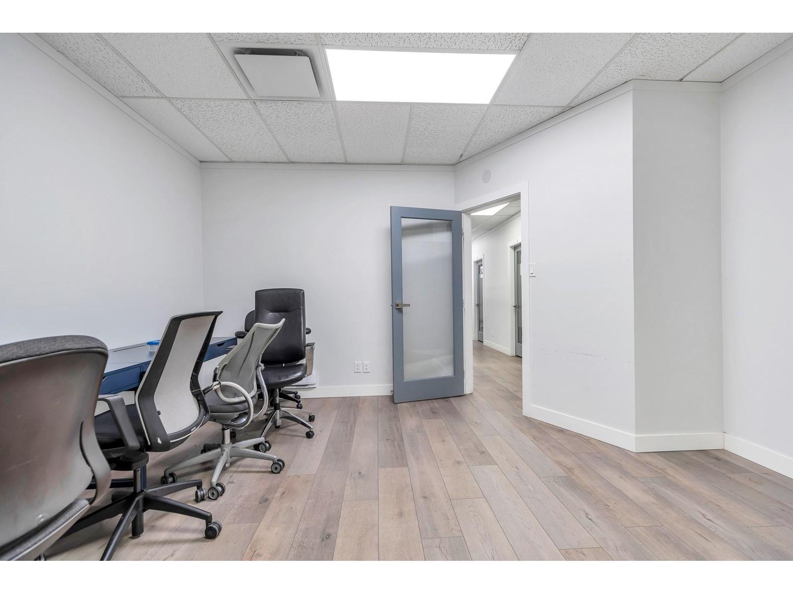 












1 10318 WHALLEY BOULEVARD

,
Surrey,




British Columbia
V3T4H4

