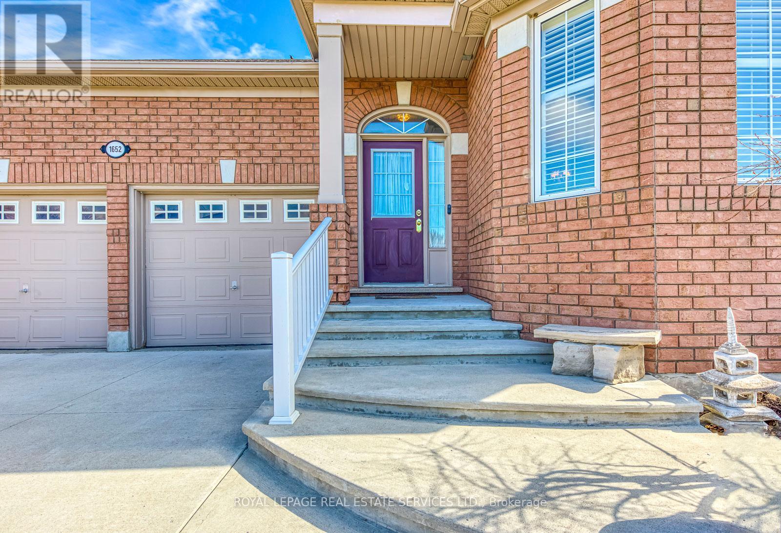 












1652 ALLAN CRESCENT

,
Milton,




Ontario
L9T5Z7

