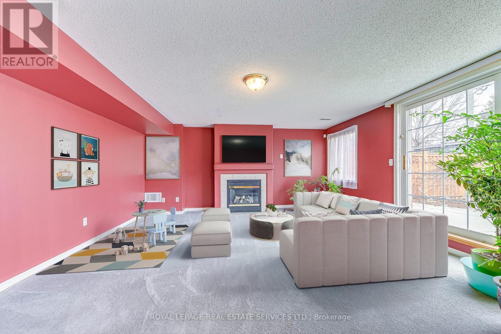 












1652 ALLAN CRESCENT

,
Milton,




Ontario
L9T5Z7

