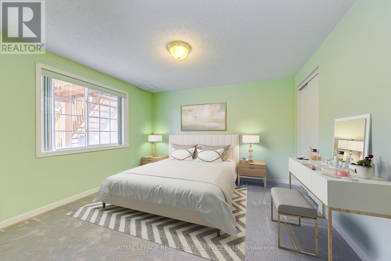 












1652 ALLAN CRESCENT

,
Milton,




Ontario
L9T5Z7

