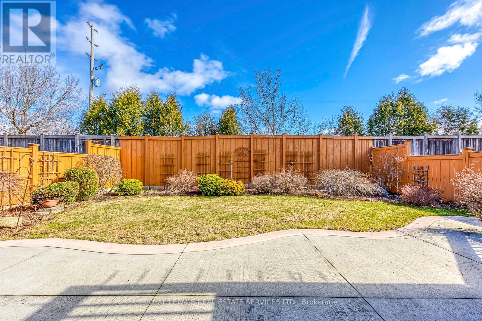 












1652 ALLAN CRESCENT

,
Milton,




Ontario
L9T5Z7

