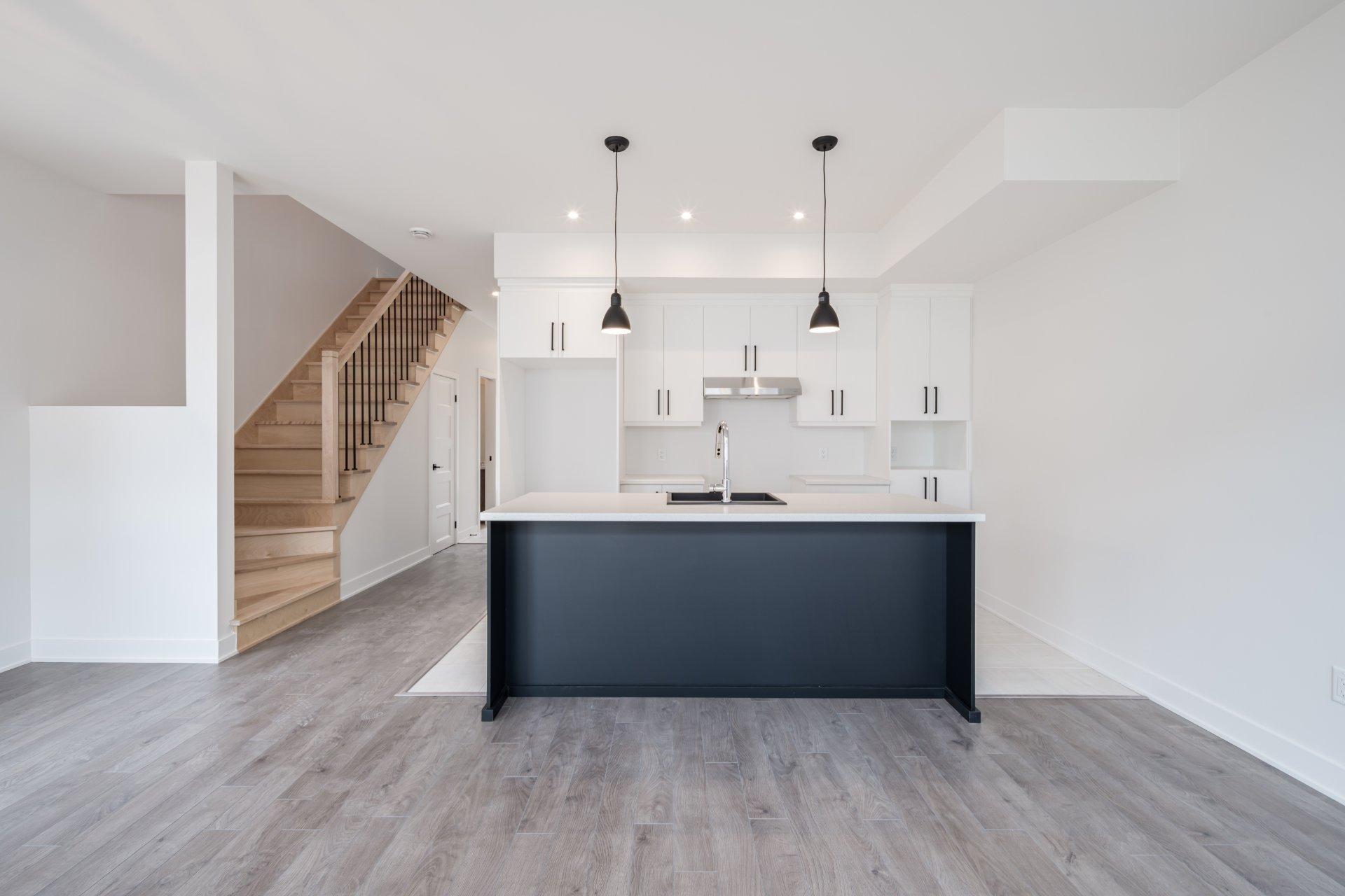 









8805


Rue du Chapelier

,
Mirabel,




QC
J7N3S5

