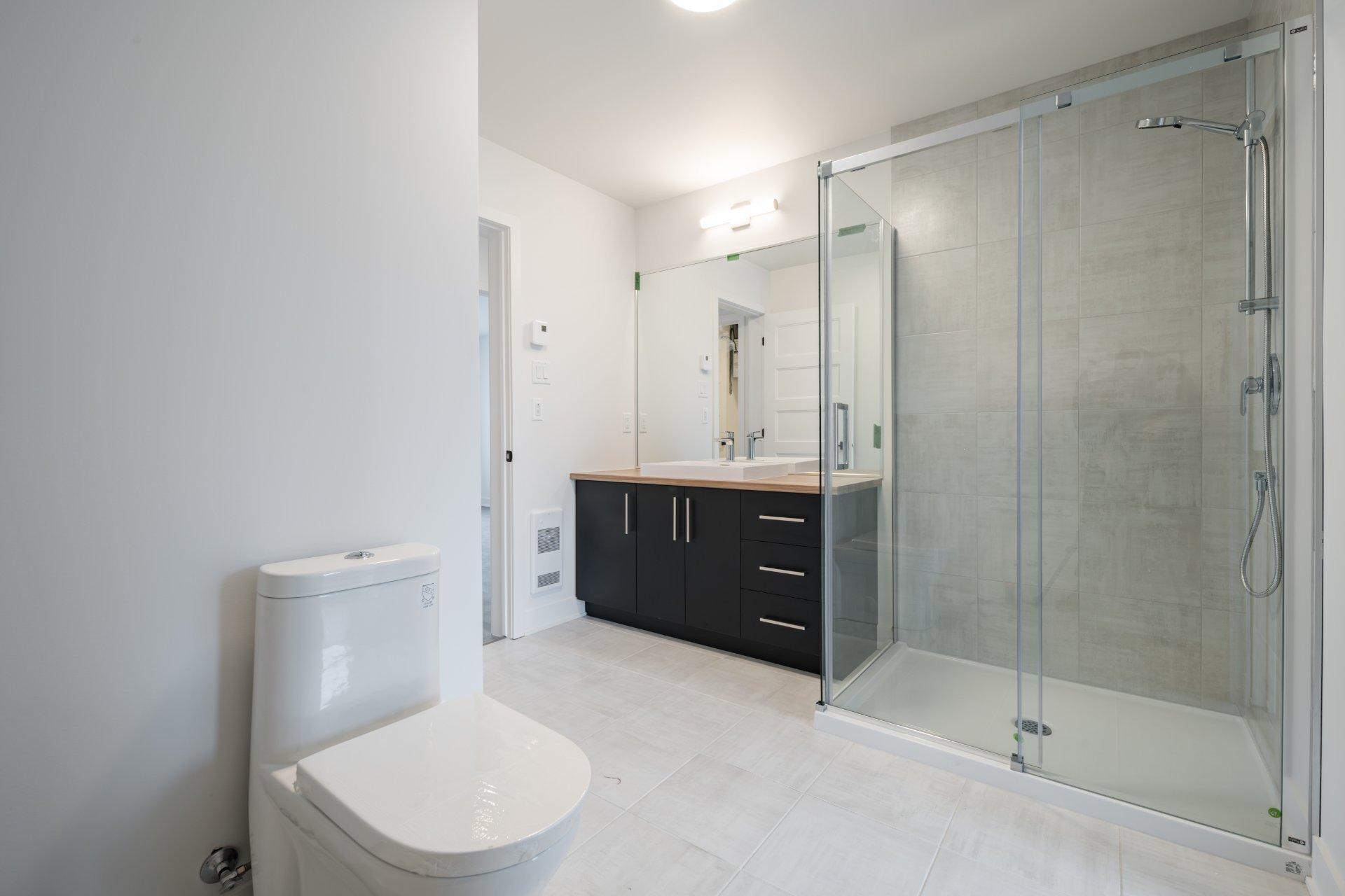 









8805


Rue du Chapelier

,
Mirabel,




QC
J7N3S5

