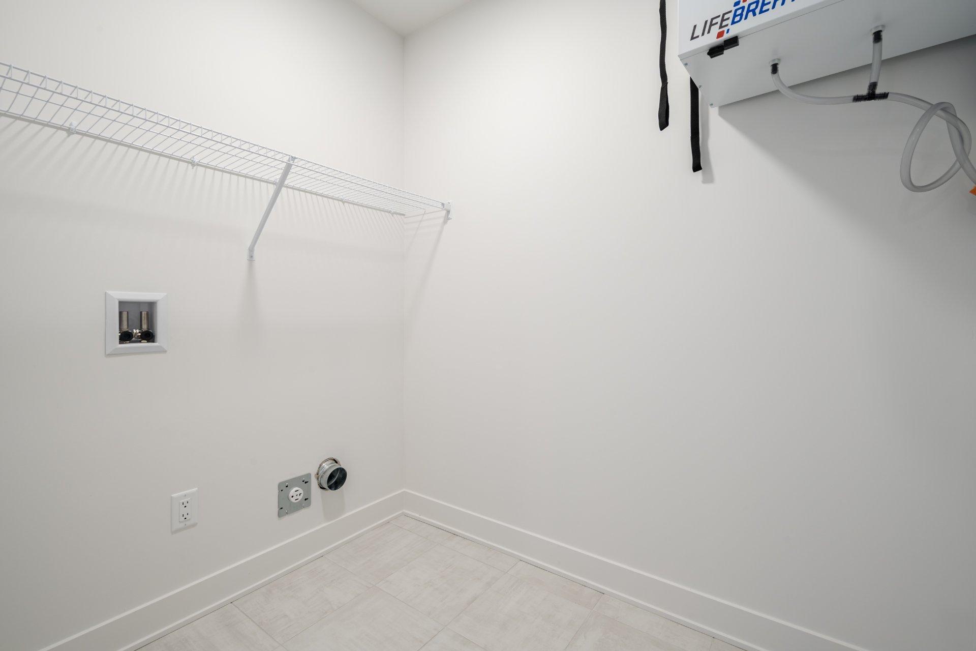 









8805


Rue du Chapelier

,
Mirabel,




QC
J7N3S5


