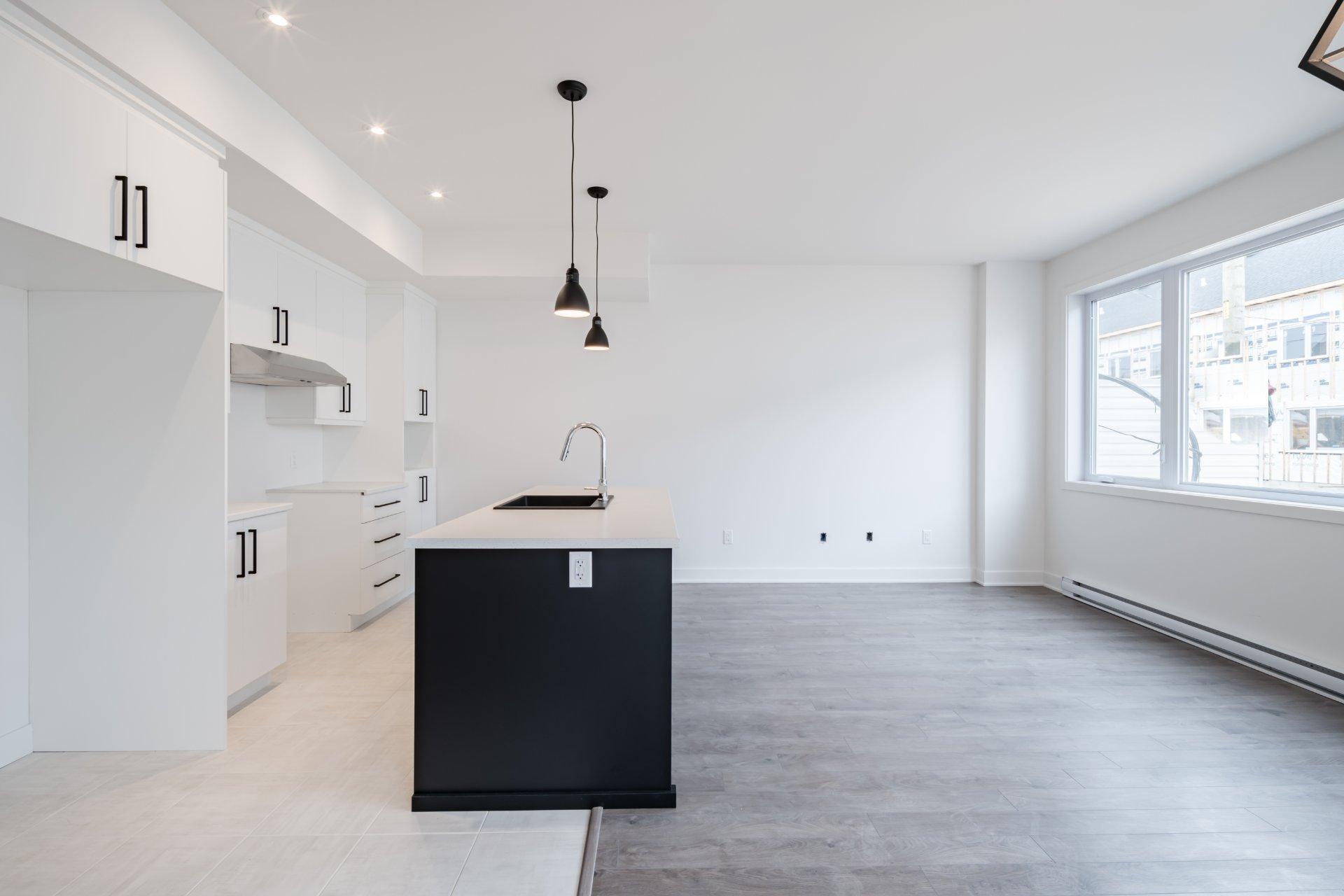 









8805


Rue du Chapelier

,
Mirabel,




QC
J7N3S5

