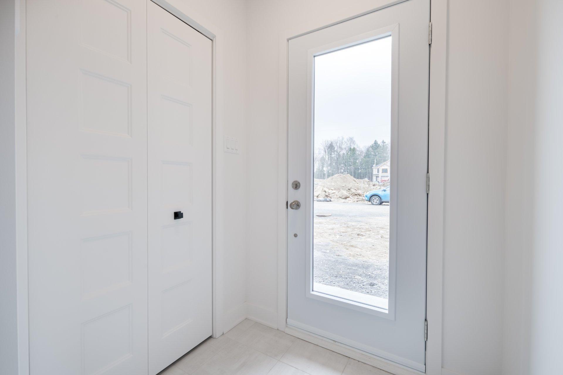 









8805


Rue du Chapelier

,
Mirabel,




QC
J7N3S5

